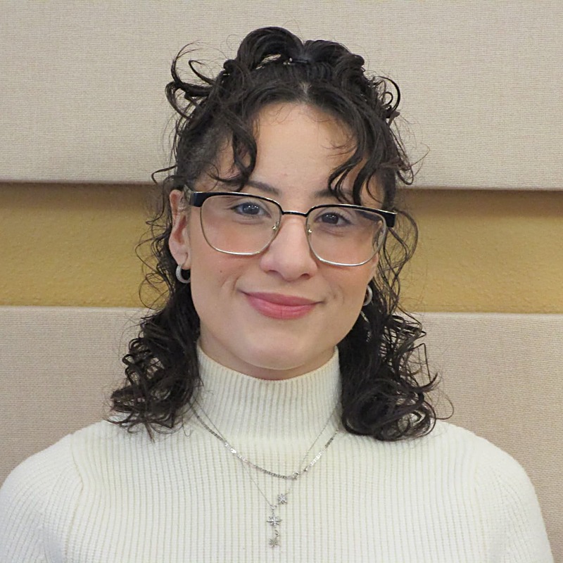 Delilah Renee Perez, Finance