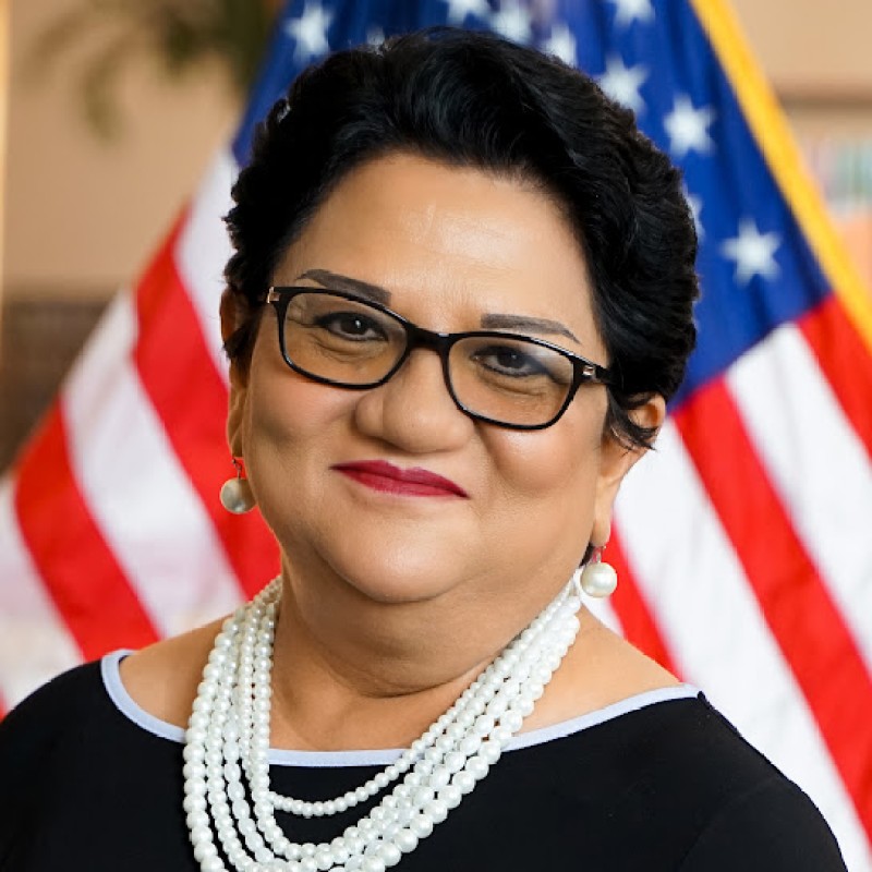 Letty Leija, Library